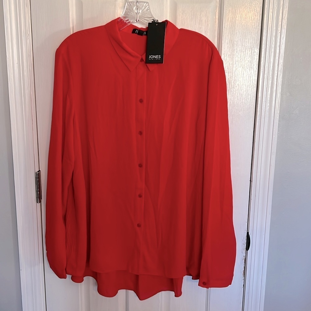 Jones New York women’s blouse Large